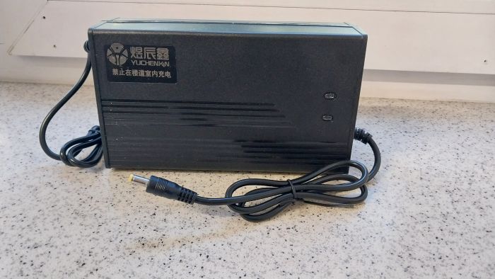 Зарядний пристрій для Li-ion 52 В 5 А