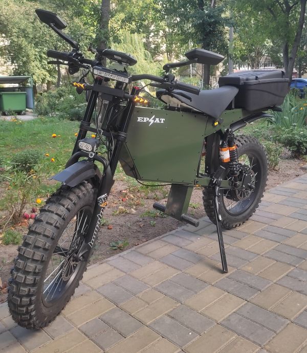 Електробайк EPLAT SUPERCHARGER 3000 з крос резиною