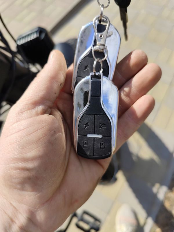 Повноприводний електрофетбайк EPLAT SUPERCHARGER 1500 QUATTRO