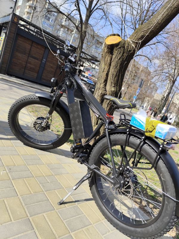 Повноприводний електрофетбайк EPLAT SUPERCHARGER 1500 QUATTRO